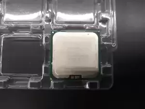 Intel Xeon X3220 2.4 GHz Quad-Core SLACT Processor CPU