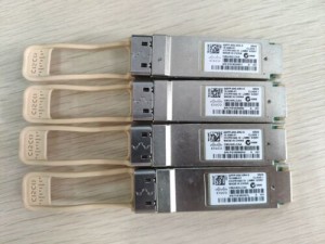 CISCO QSFP-40G-SR4-S 40G-SR4, 4 lanes, 850 nm MMF MPO-12 transceiver 10-3090-01