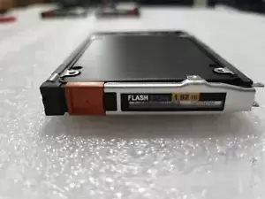 EMC D3F-2SFXL2-1920 1.92T SAS SSD 005052522 Unity 300F 350F 400F 450F