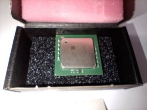 NEW NOS Intel Xeon 3200DP 3.20Ghz 2MB 800Mhz Socket PGA604 SL7ZE CPU Processor