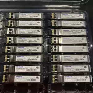 Lot of 8 - Finisar FTLX8574D3BNL-E5 10Gbase-SR SFP+ Transceiver Module