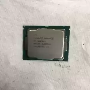Intel Xeon E3-1225V6 3.3 GHz SR32C 4-Cores CM8067702871024