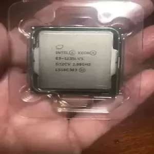 Intel Xeon E3-1225 v5 2.00ghz SR2CV 2.00ghz L518C303
