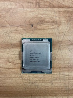 Intel Xeon SR3LJ W-2123 3.6GHz 4/8.2 Socket LGA-2066 CPU Processor **NICE PULL!