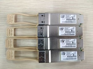 Cisco QSFP-40G-SR4 QSFP+ for MMF, multi-fiber MPO connector transceiver module