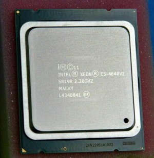 Intel Xeon E5-4640 V2 E5-4640V2 2.2GHz 10-Core 20MB LGA2011 CPU Processor