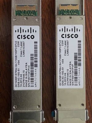 2 Cisco Transceiver Module 21CFR1040.10/FET-10G .V02