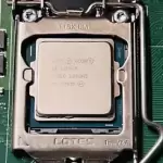 INTEL XEON CPU -- E3-1220V5  -- SR2LG 3.00GHz