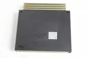 DELL 64TTT PIII XEON 866MHZ CPU WITH HEATSINK PE4400 INTEL SL4HA 866/133/256