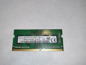 HYNIX 4GB 260Pin SO-DIMM DDR4 2400MHz - HMA851S6CJR6N-UH
